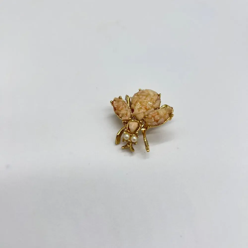 Vintage Chip Stone Bee Brooch Pin Coral Pink Gold Tone Figural Costume Jewelry
